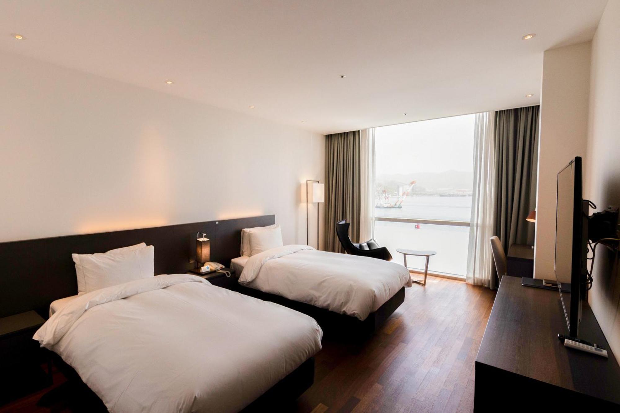 Sky View Hotel Changwon Ngoại thất bức ảnh